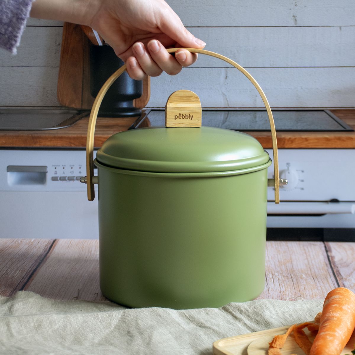 Kompostspand i rustfrit stål med lugtfilter 3,5 L – Olive