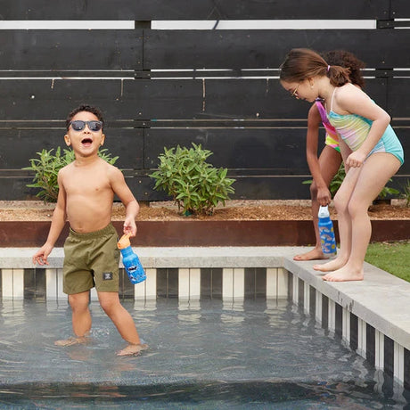 Klean Kanteen Drikkedunk Børn 355ml Sports Cap Med Sugerør - Sharks in Shades