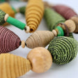 Selyn Fairtrade Fashion - Upcycled - HAPPY Grøn/gul/lilla halskæde Selyn