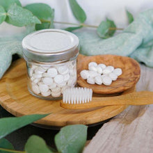 Indlæs billede til gallerivisning Denttabs - Tandpasta tabletter med fluorid - Mint - 125 stk Denttabs 
