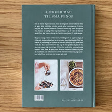 Load image into Gallery viewer, Spar &amp; Spis - den helt nye bog om sund mad til små penge - Anette Harbech Olesen
