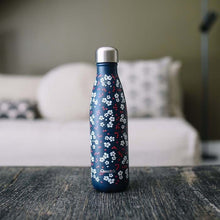 Load image into Gallery viewer, Qwetch Drikkeflaske - Hanami Blue 500 ml
