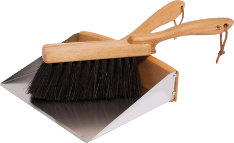 Fejebakkesæt med håndkost i bøgetræ