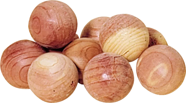 Cedertræskugler – naturlig mølbeskyttelse uden kemi