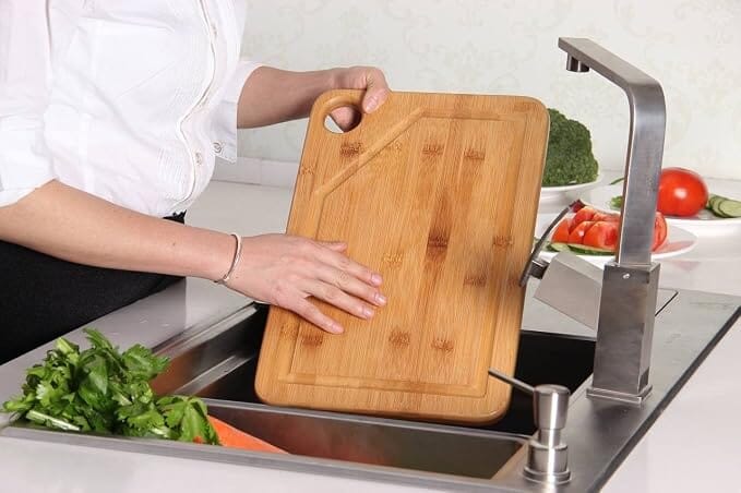 Mohy skærebrætsæt i bambus – 3 størrelser med holder