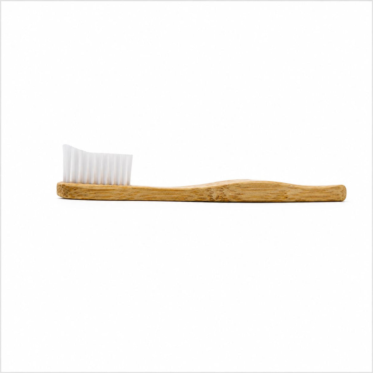Suztain - Bambus Tandbørste - Voksen - Super Soft - Hvid