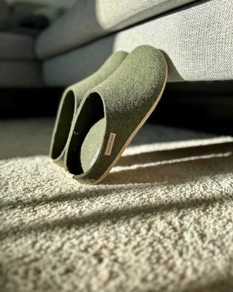 The Cozy Sheep Tøffel med skindsål – The Forrest Green