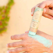 Indlæs billede til gallerivisning Suntribe Natural Mineral Zinc Sun Stick SPF 50 - Mint Green
