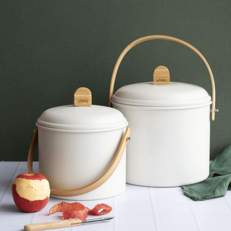 Kompostspand i rustfrit stål med lugtfilter 3,5 L – Cream