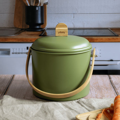 Kompostspand i rustfrit stål med lugtfilter 3,5 L – Olive