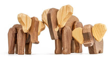 Indlæs billede til gallerivisning FableWood - Far Elefant
