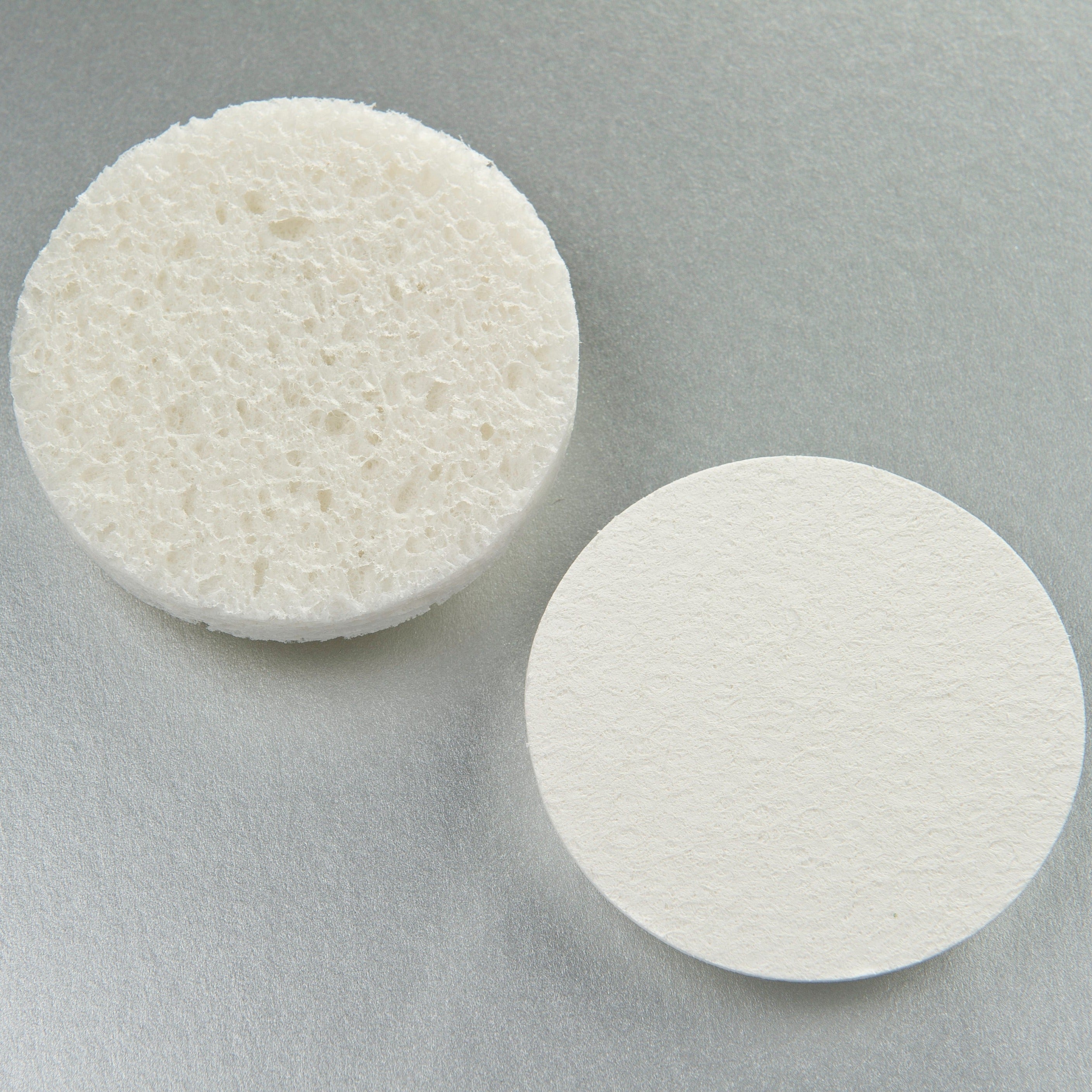 Suztain Svamp - Compressed cellulose sponge, white, circle.