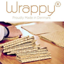 Indlæs billede til gallerivisning Wrappy - bivoks genbrugelig madindpakning, 3 medium ark Wrappy 
